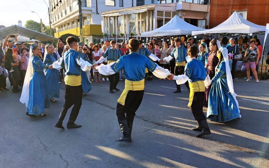 Tradițiile tătarilor din Techirghiol, punct de atracție la „Festivalul Chifteluțelor și al Pastramei”