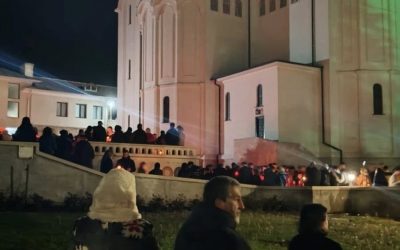 Lumina Învierii, la Techirghiol: Noaptea Sfântă de Paște la Mănăstirea „Sfânta Maria”