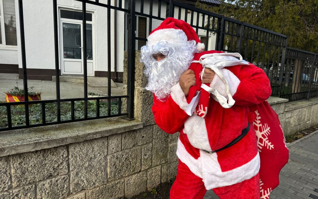 Moș Crăciun a adus bucuria sărbătorilor în Techirghiol